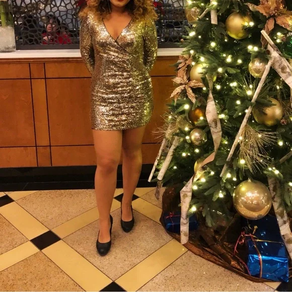 Boohoo Gold Sequin Wrap Bodycon Dress - Picture 3 of 6